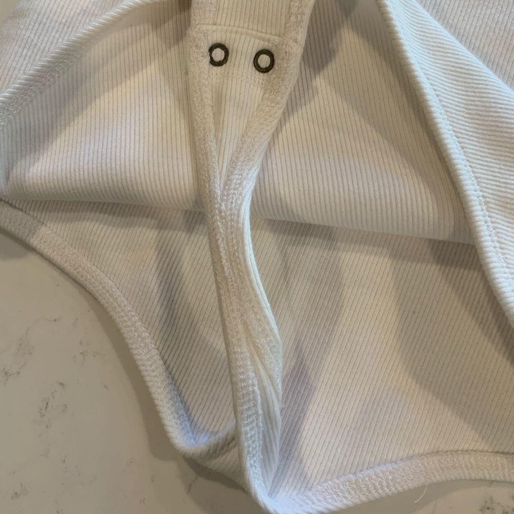 NWOT A&F Ribbed Tank Bodysuit, Size M - Picture 5 of 8